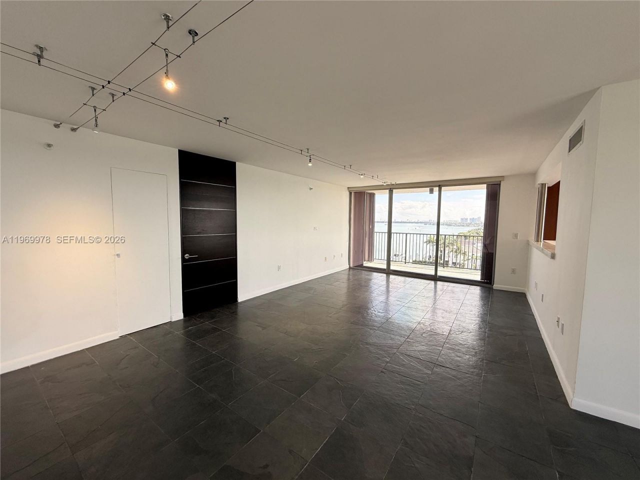 801 N Venetian Dr, Unit 802, Miami, FL 33139 Photo