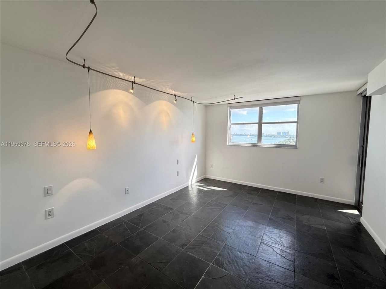 801 N Venetian Dr, Unit 802, Miami, FL 33139 Photo