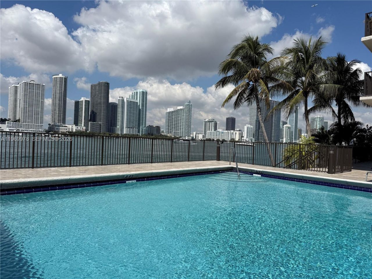 801 N Venetian Dr, Unit 802, Miami, FL 33139 Photo