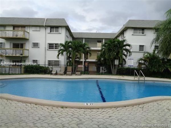 15205 NE 6th Ave , Unit D212, Miami, FL 33162