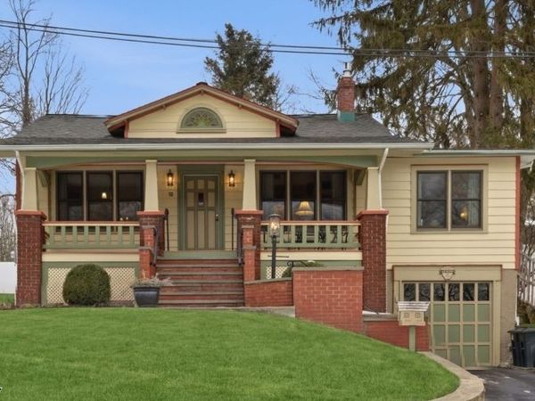 10 Hilltop Trl, Sparta, NJ 07871