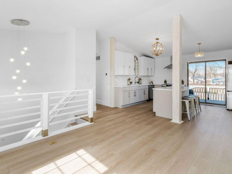 1122 Viewpointe Drive, Columbus, OH 43207 Photo 4