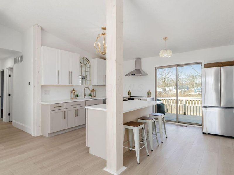 1122 Viewpointe Drive, Columbus, OH 43207 Photo 6