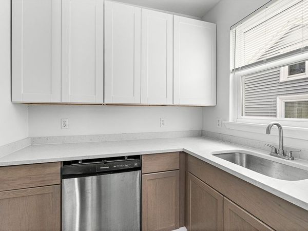 18 St. Clair Street, Unit 2, Lynn, MA 01902