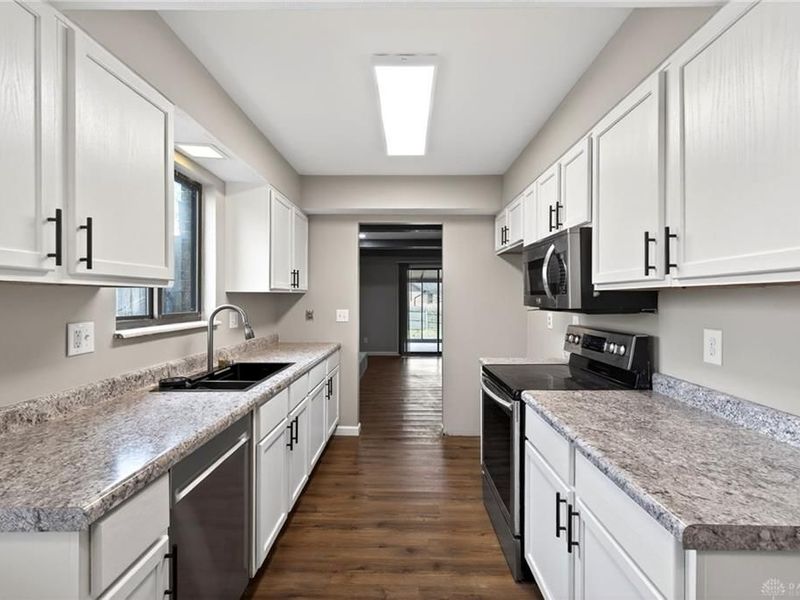 5172 Seville Drive, Englewood, OH 45322 Photo 17