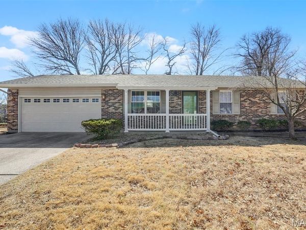 10530 Boylston Drive, St Ann, MO 63074