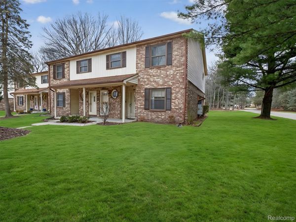 35652 Castlewood Court, Westland, Mi 48185