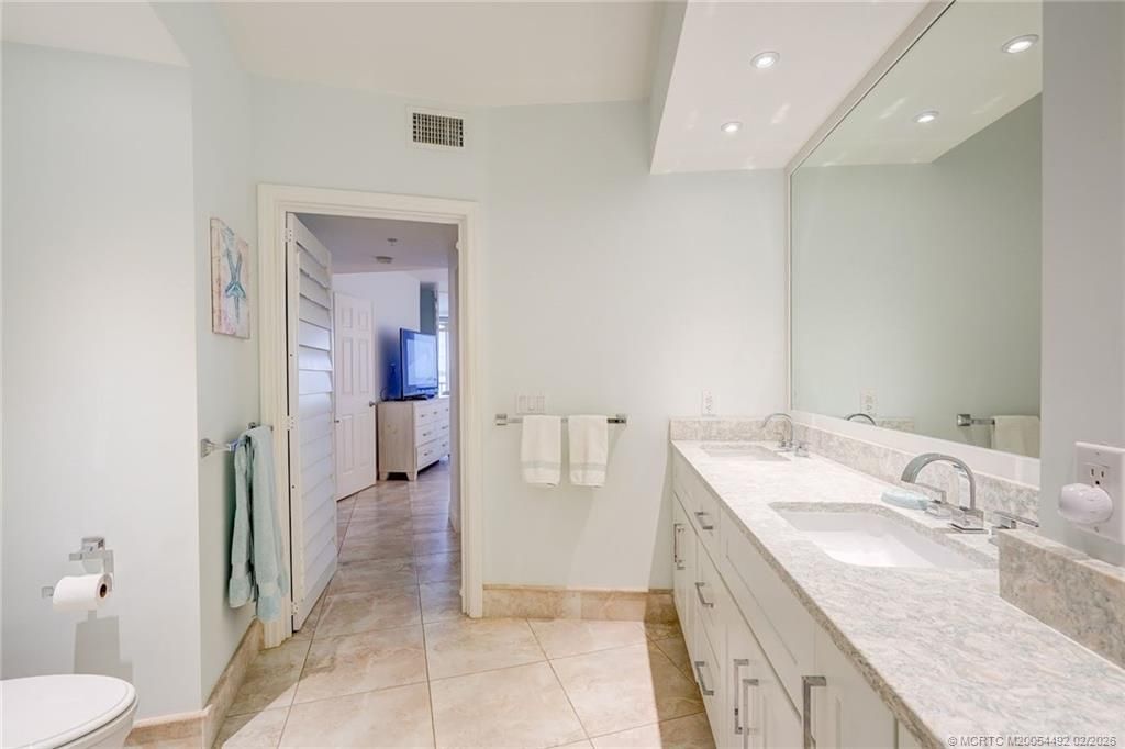 5750 NE Island Cove Way, Unit 3302, Stuart, FL 34996 Photo