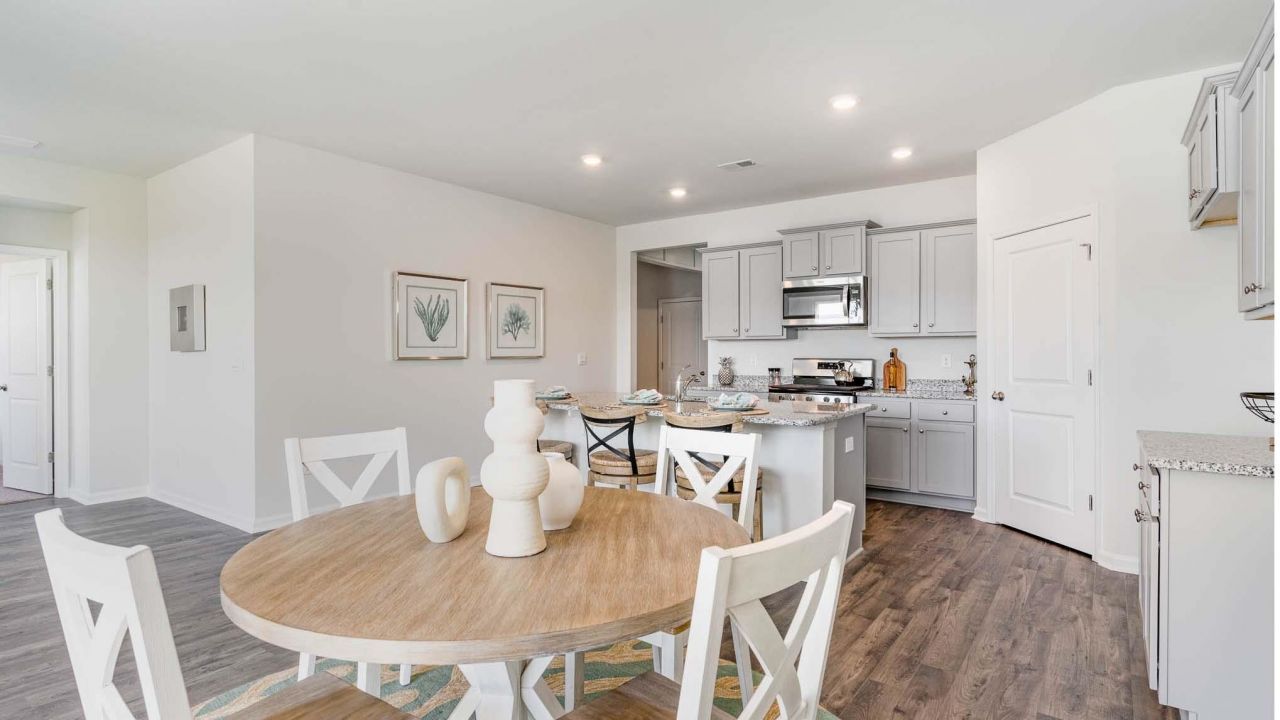 512 Acosta Circle  Photo 9