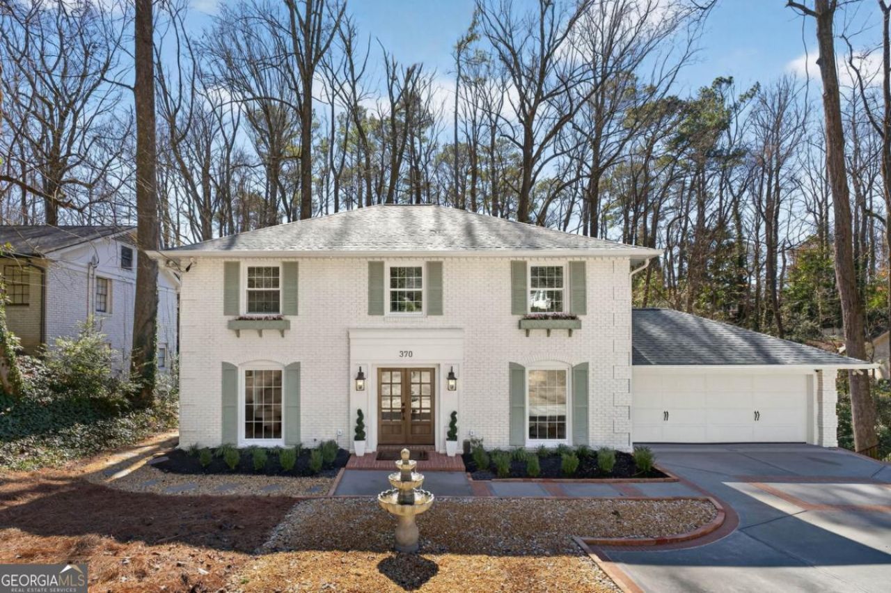 370 Valley Green Drive, Atlanta, GA 30342 Main Photo