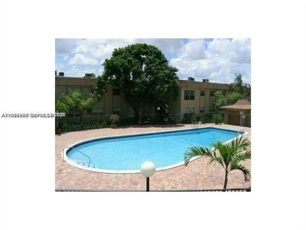 2530 NW 39th Way , Unit 102, Lauderdale Lakes, FL 33311