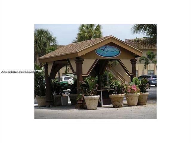 2530 NW 39th Way, Unit 102, Lauderdale Lakes, FL 33311 Photo