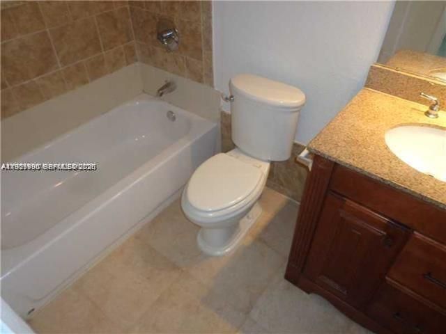 2530 NW 39th Way, Unit 102, Lauderdale Lakes, FL 33311 Photo