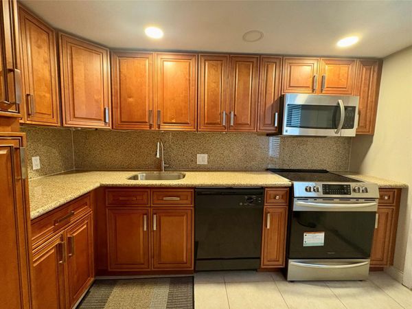 2940 N Course Drive, Unit 810, Pompano Beach, FL 33069