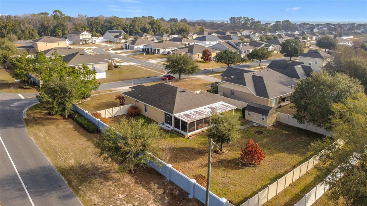 13000 Yale Bluff Drive, Grand Island, FL 32735 Photo