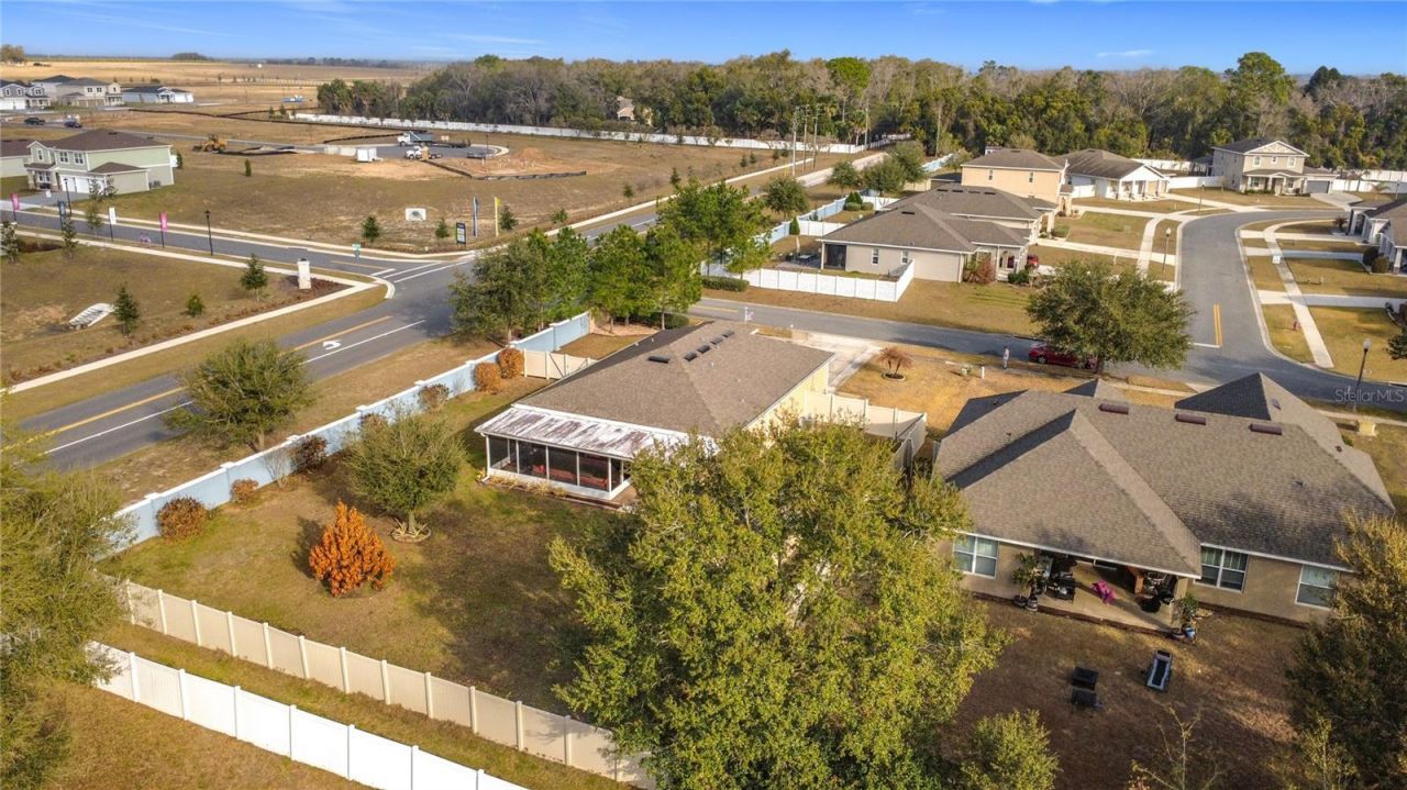 13000 Yale Bluff Drive, Grand Island, FL 32735 Photo