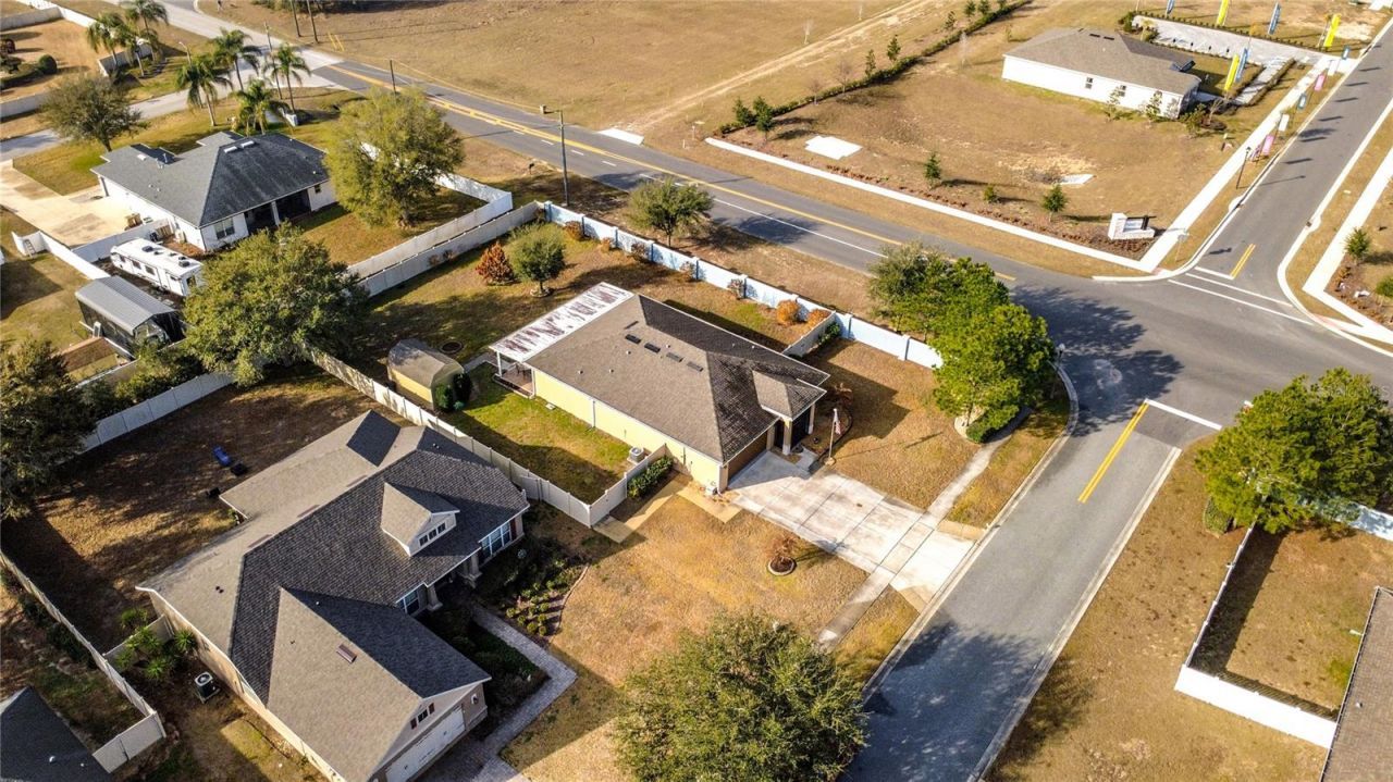 13000 Yale Bluff Drive, Grand Island, FL 32735 Photo