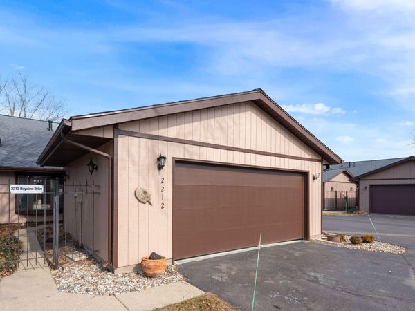 2212 Bayview Drive, Michigan City, IN 46360