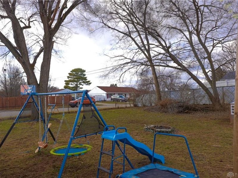 1134 Frayne Drive, New Carlisle, OH 45344 Photo 14