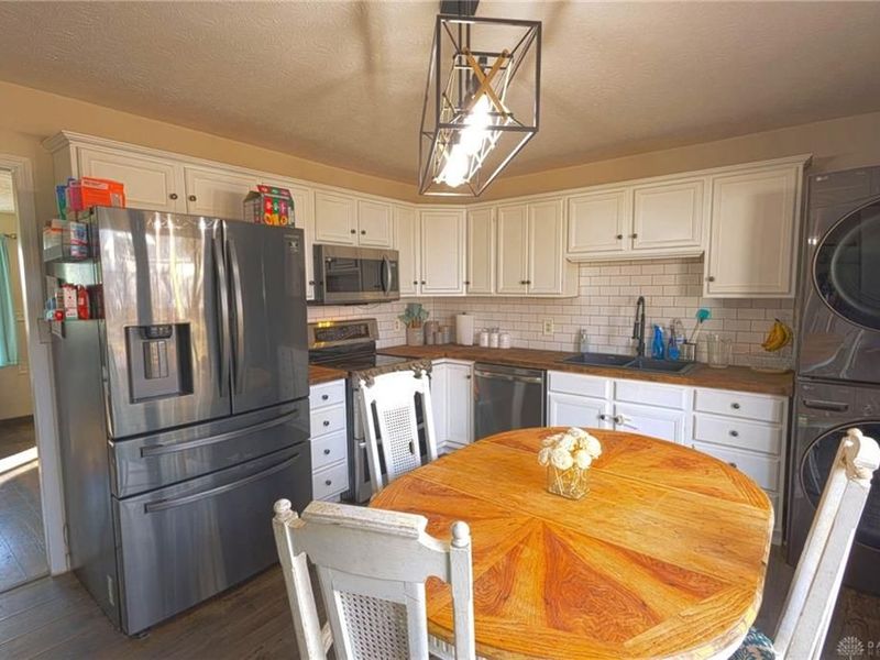 1134 Frayne Drive, New Carlisle, OH 45344 Photo 6