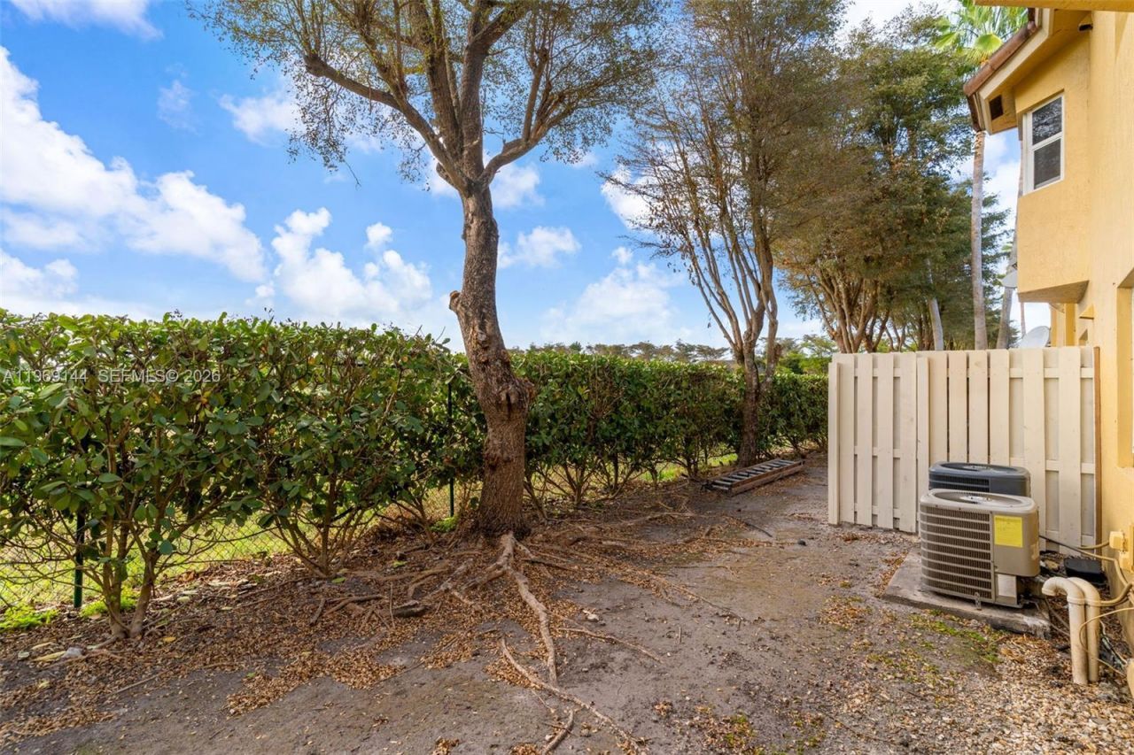 990 NE 33rd Ter , Unit 102, Homestead, FL 33033 Photo