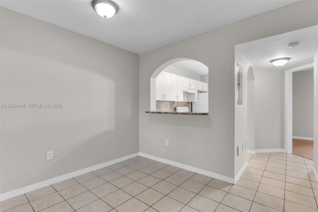 990 NE 33rd Ter , Unit 102, Homestead, FL 33033 Photo