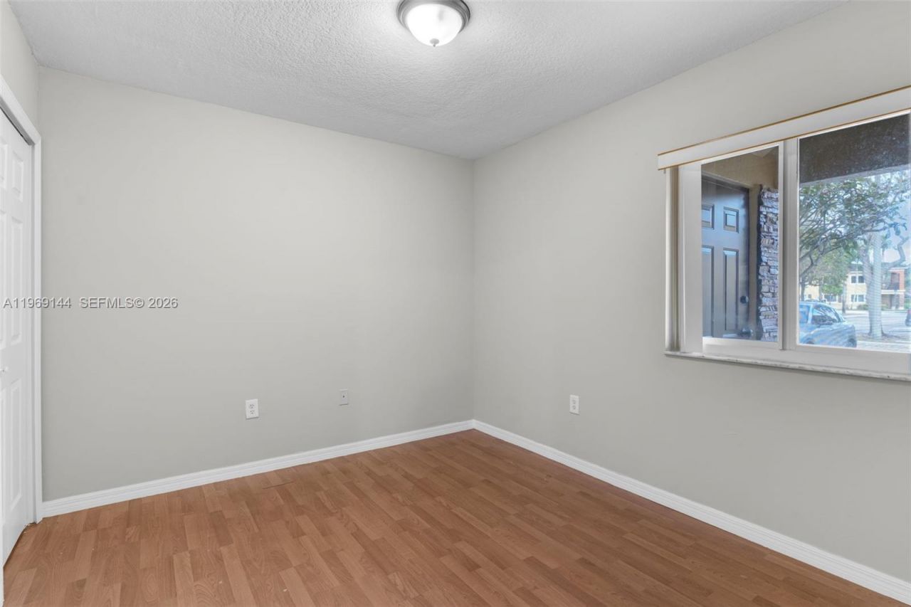 990 NE 33rd Ter , Unit 102, Homestead, FL 33033 Photo