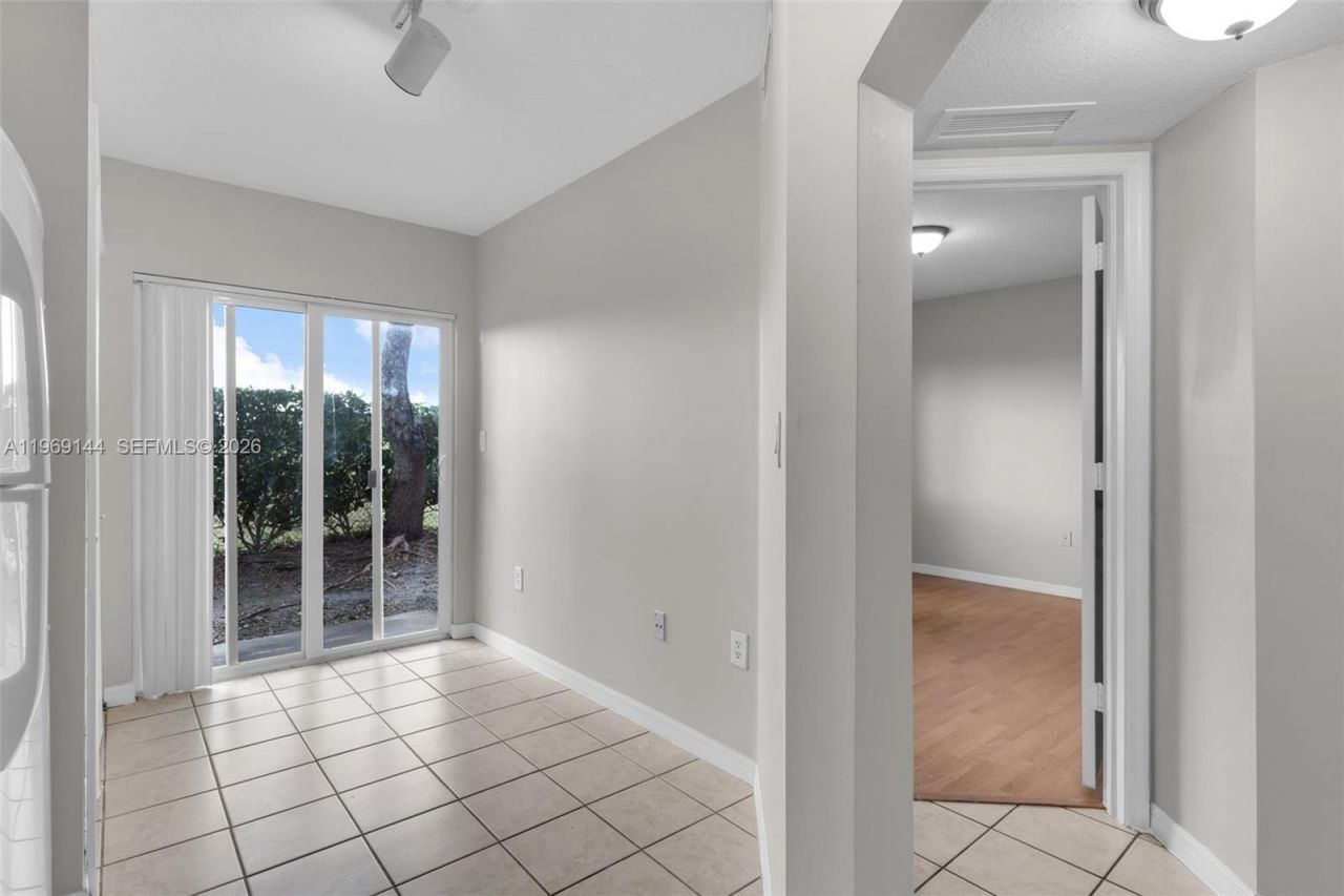 990 NE 33rd Ter , Unit 102, Homestead, FL 33033 Photo