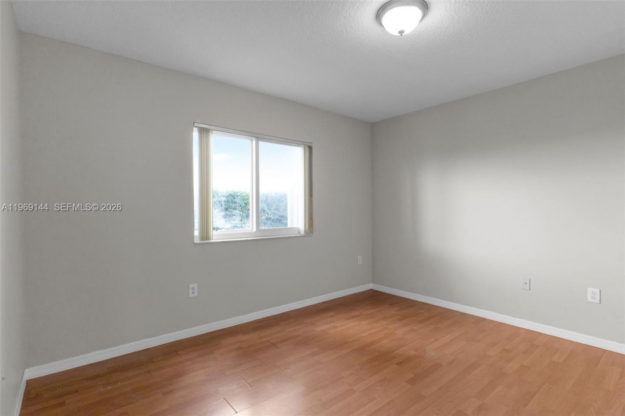 990 NE 33rd Ter , Unit 102, Homestead, FL 33033 Photo