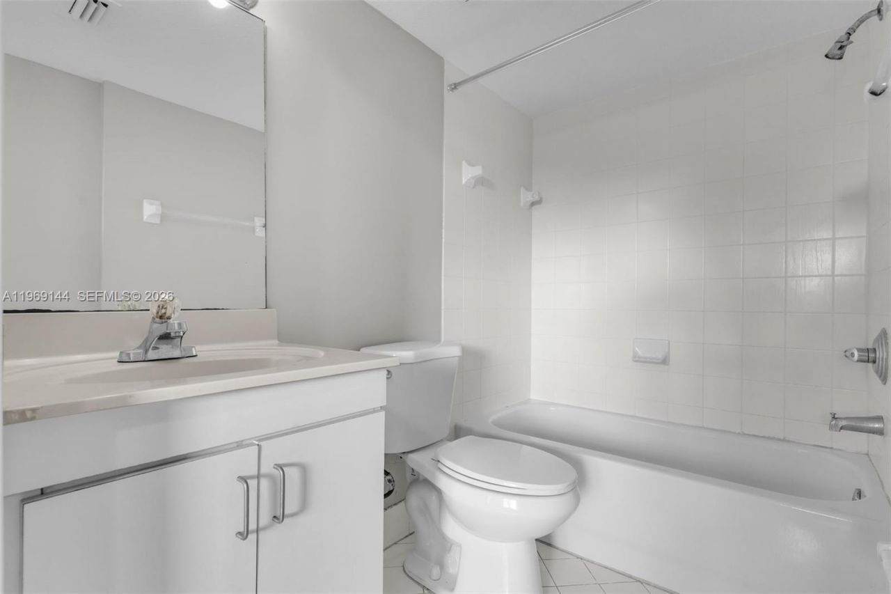 990 NE 33rd Ter , Unit 102, Homestead, FL 33033 Photo