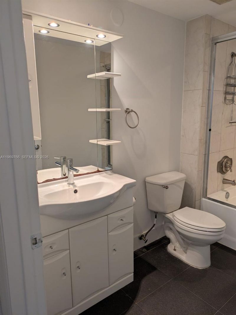 6831 SW 44th St, Unit 302, Miami, FL 33155 Photo