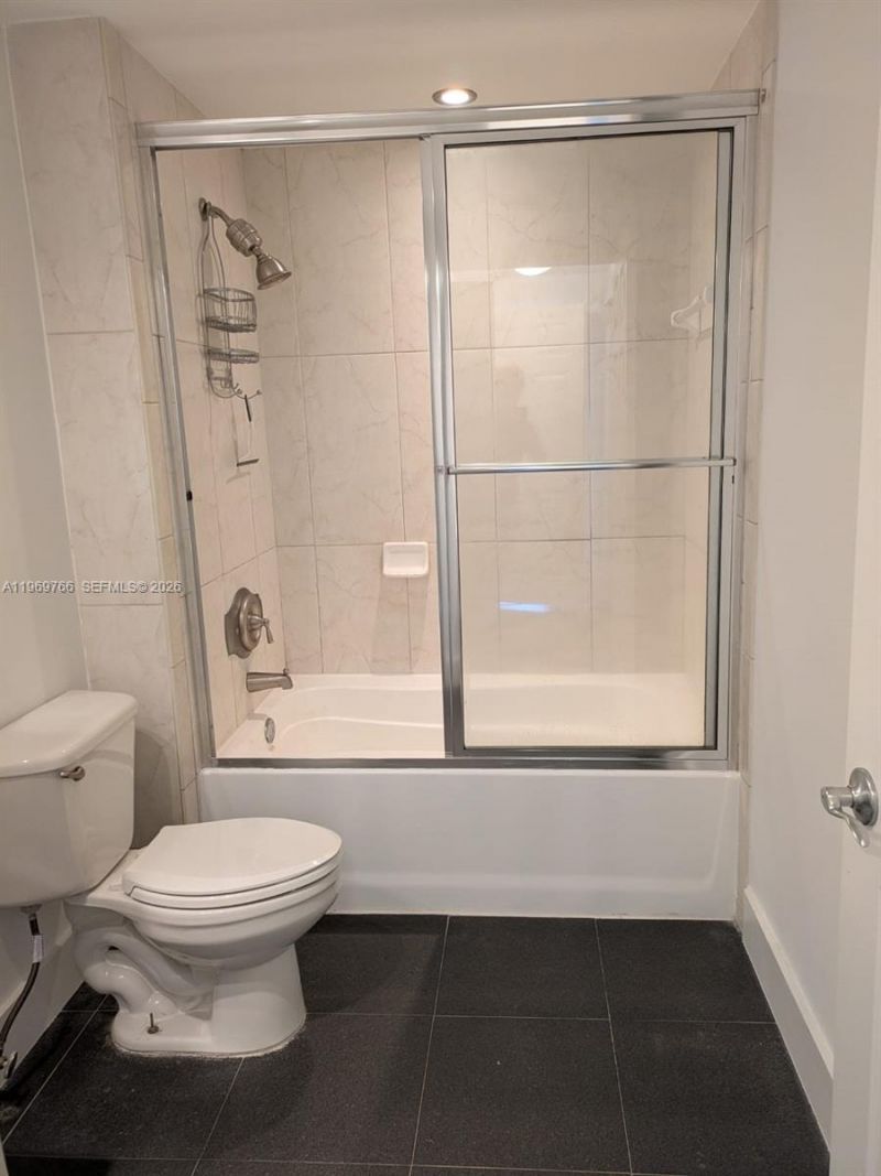 6831 SW 44th St, Unit 302, Miami, FL 33155 Photo