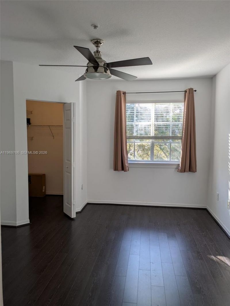 6831 SW 44th St, Unit 302, Miami, FL 33155 Photo