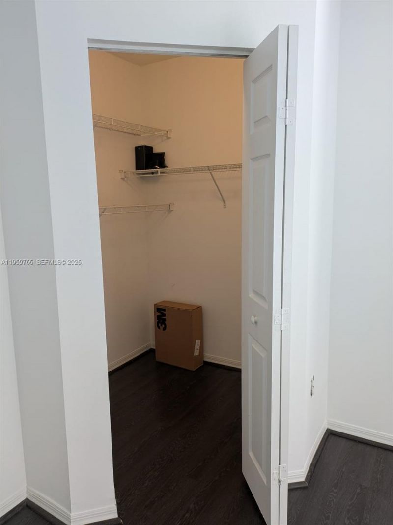 6831 SW 44th St, Unit 302, Miami, FL 33155 Photo