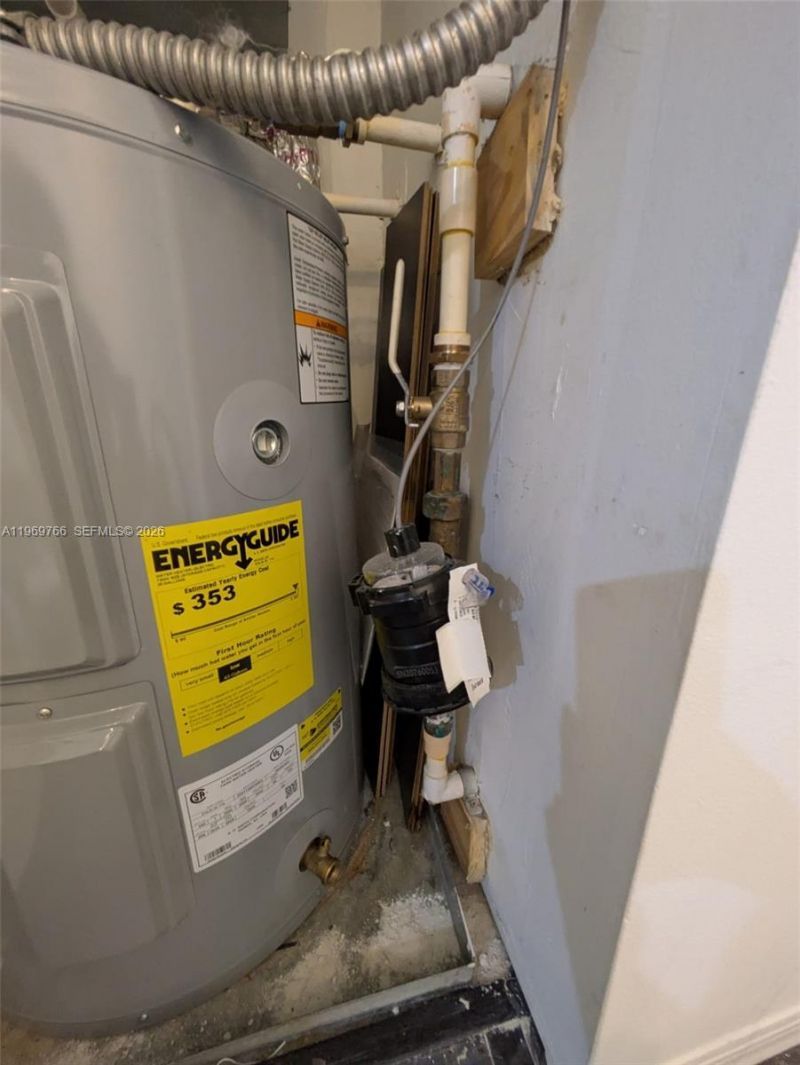 6831 SW 44th St, Unit 302, Miami, FL 33155 Photo