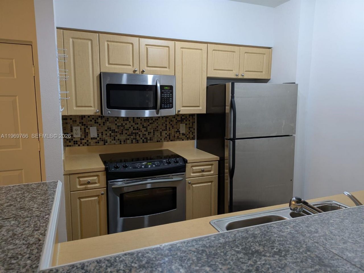 6831 SW 44th St, Unit 302, Miami, FL 33155 Photo