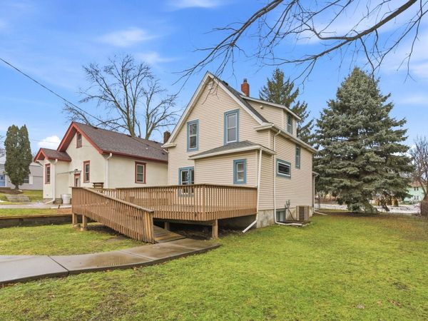 902 Dodd Road, West Saint Paul, MN 55118