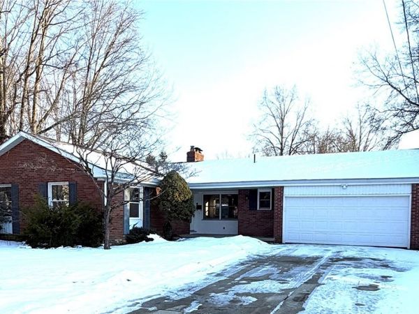 1417 Sunny Drive, Girard, OH 44420