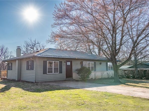203 1st Street, Omaha, AR 72662