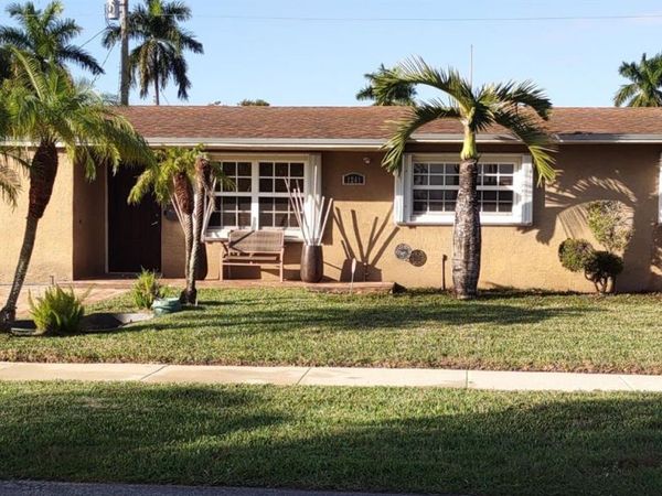 1241 NW 174th St, Miami Gardens, FL 33169