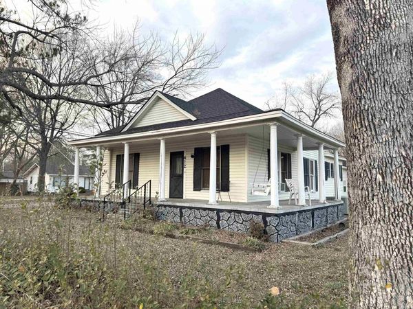 412 W Pike Street, Des Arc, AR 72040