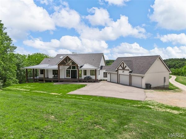22206 Tree Farm Road, Warrenton, MO 63383