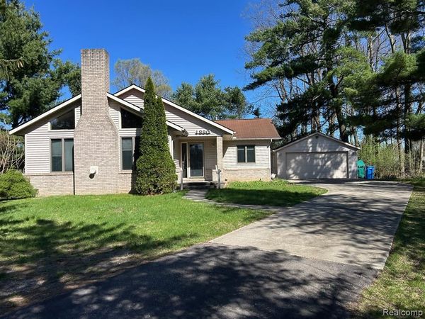 1890 Welch Road, Commerce Twp, MI 48390