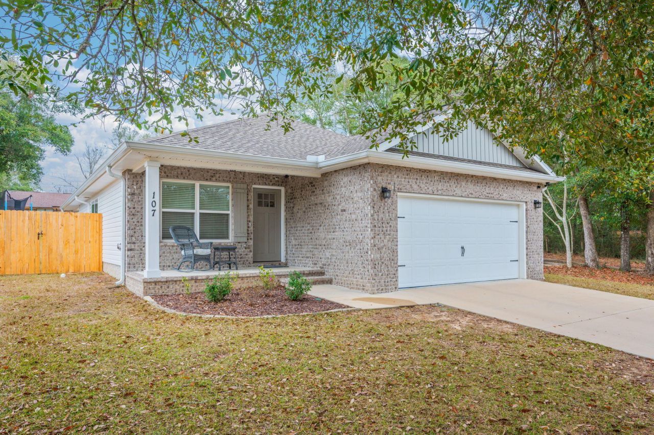 107 Jeff Drive, Crestview, FL 32536 Main Photo