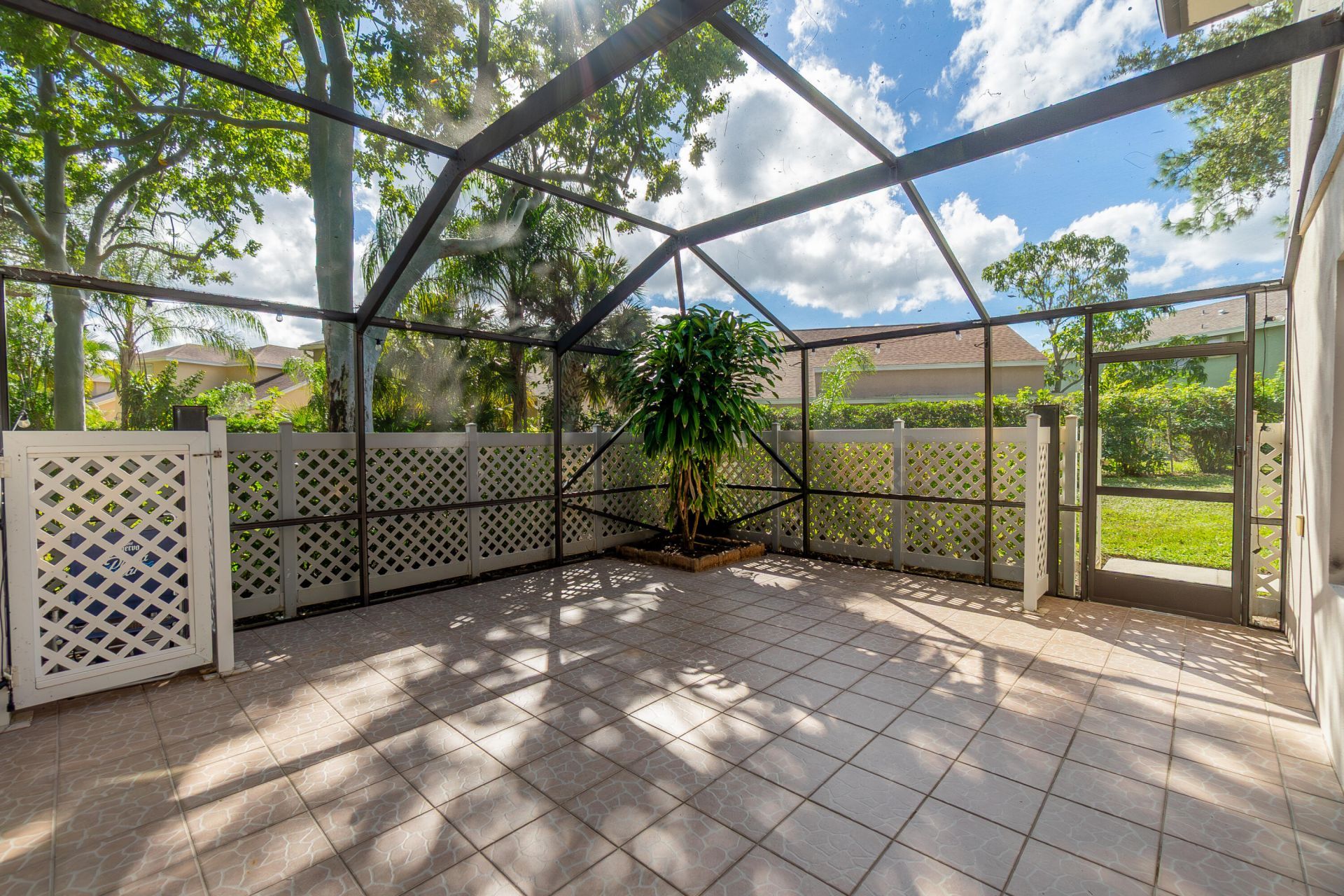 31 Clinton Court, Unit C, Royal Palm Beach, FL 33411 Photo