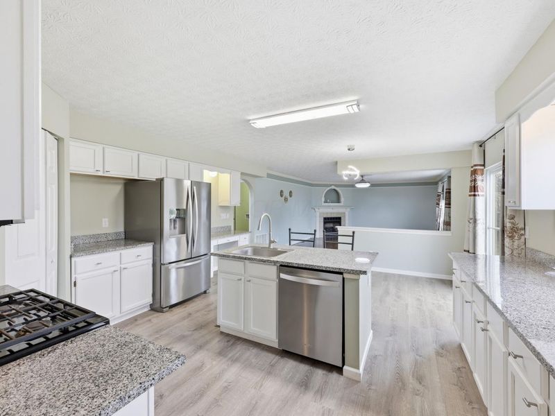 3104 Devonshire Drive, Delaware, OH 43015 Photo 12