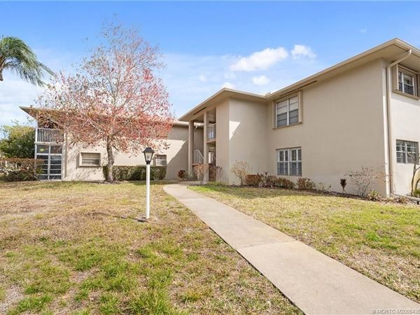 12 Lake Vista Trail, Unit 102, Port St Lucie, FL 34952