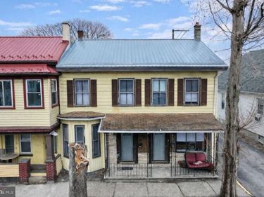 230 232 WALNUT STREET, SUNBURY, PA 17801