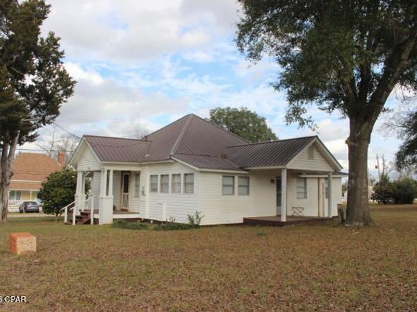 2497 3rd Avenue, Alford, FL 32420