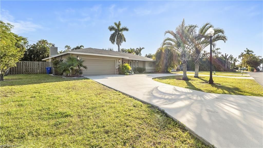 1312 Jambalana Ln, Fort Myers, FL 33901 Photo